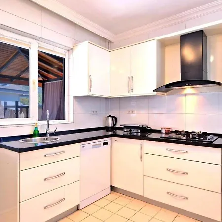 Ciftlikkoey 3 Bedroom With Private Pool