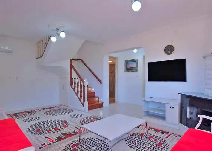 Vilă Ciftlikkoey 3 Bedroom With Private Pool *